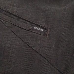 Men’s size 32 Volcom shorts
